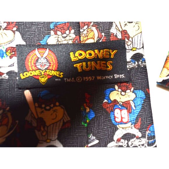 Vintage 1997 Warner Bros. Looney Tunes Taz Sports Silk Tie - Picture 3 of 3